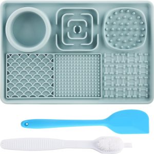 Lick Mat for Dogs, Slow Feeder Licking Mat with Suction Cups for Food and Water, Silicone Feeding Mat Perfect for Anxiety Relief Suitable for Butter Food Yogurt Peanut (Blue)